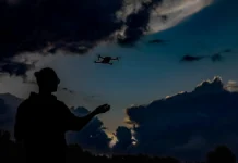 Россия представляет Як-52Б2 как ответ на дроны ВСУ и технологию Black Eye rossiya predstavlyaet yak52b2 kak otvet na drony vsu i tehnologiyu -todey-ru-174753638300-0