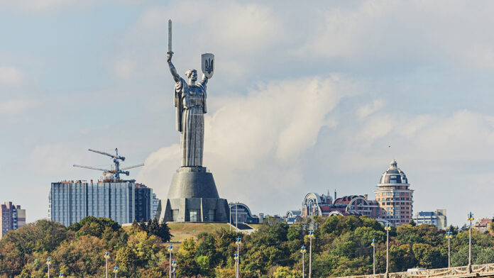 MotherMotherlandStatueDevotedTheGreatPatrioticWarInKiev