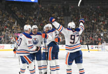 vasilij podkolzin vedyot edmonton k pobede nad vegasom v plejoff nhl-todey-ru-174676902900-0