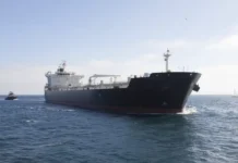 Владимир Барбин и Александр Шендерюк-Жидков против ограничений ЕС и НАТО vladimir barbin i aleksandr shenderyukzhidkov protiv ogranichenij es i nato-todey-ru-174869688500-0