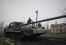 Владимир Путин призывает к миру, а Зеленский настаивает на эскалации vladimir putin prizyvaet k miru a zelenskij nastaivaet na eskalaczii-todey-ru-174695698500-0