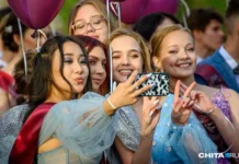 Выпускные образы, вдохновленные Zendeей и Bottega Veneta vypusknye obrazy vdohnovlennye ej i -todey-ru-174809020400-0