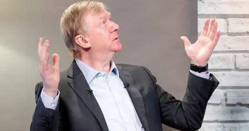 У Чубайса юбилей. Не знаем, ждёт ли его лагерный барак, но точно его ждёт суд истории