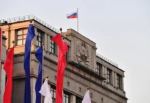 Глеб Никитин и Денис Паслер опровергли слухи о новых мерах на День России gleb nikitin i denis pasler oprovergli sluhi o novyh merah na den rossii-todey-ru-0