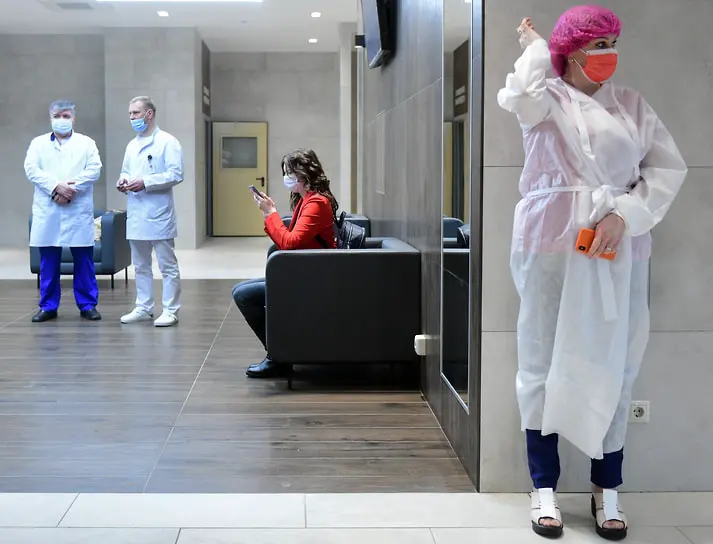 Курьеры, врачи и учителя работают сверхурочно чаще всего-0