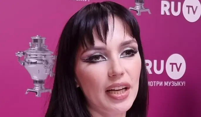 Бездна вкуса: кровавые потеки в интимной зоне раздобревшей Серябкиной вызвали вопросы