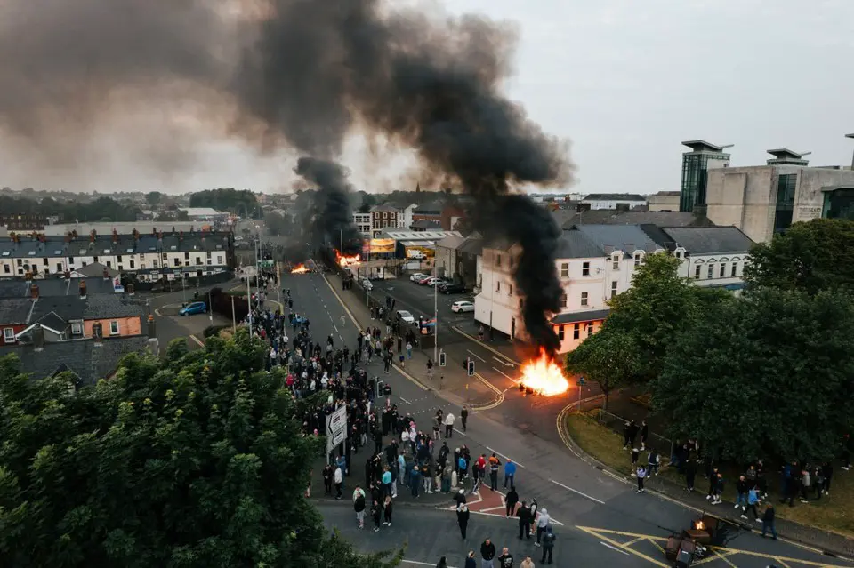 В североирландском городе Баллимен третий день идет протест против мигрантов