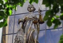 Верховный суд РФ и СКР приняли решение об аресте экс-судьи Эфендиева verhovnyj sud rf i skr prinyali reshenie ob areste ekssudi efendieva-todey-ru-0