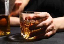 Андрей Тюрин из «Алкомеда» и ВОЗ объясняют опасность одного бокала вина andrej tyurin iz alkomeda i voz obyasnyayut opasnost odnogo bokala vina-todey-ru-0