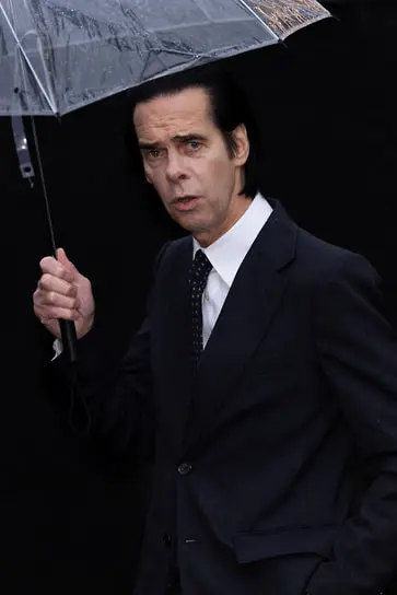 Ник Кейв на мировой премьере фильма «Обратно во мрак» в Лондоне, 2024