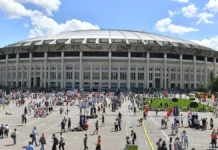 forum moskva 2030 ozhidaet zrelishhnoe shou ekskavatorov ot moek v luzhnikah-todey-ru-0