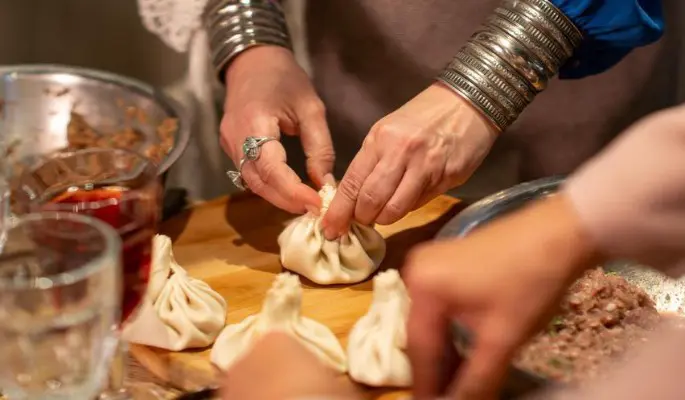 Грузинские бабушки готовят хинкали вкуснее шеф-поваров!