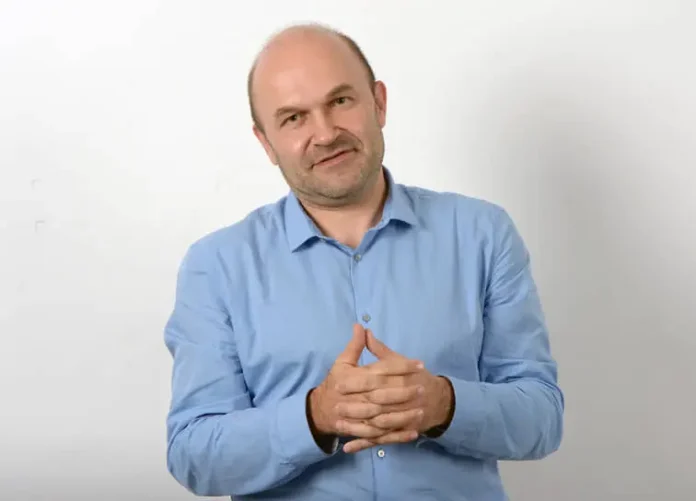 maksim yusin delitsya opytom franczii i novoj kaledonii dlya korsiki-todey-ru-0