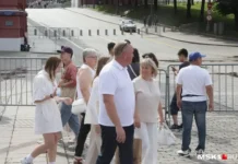 На Красной площади у Мавзолея Ленина прошел важный день для курсантов-выпускников МВД na krasnoj ploshhadi u mavzoleya lenina proshel vazhnyj den dlya kursantovvypusknikov mvd-todey-ru-0