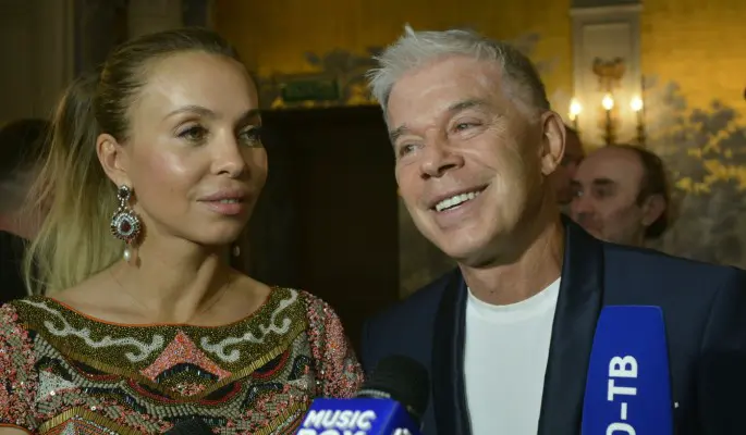 Пока муж на гастролях: кто прижимает и гладит жену Газманова