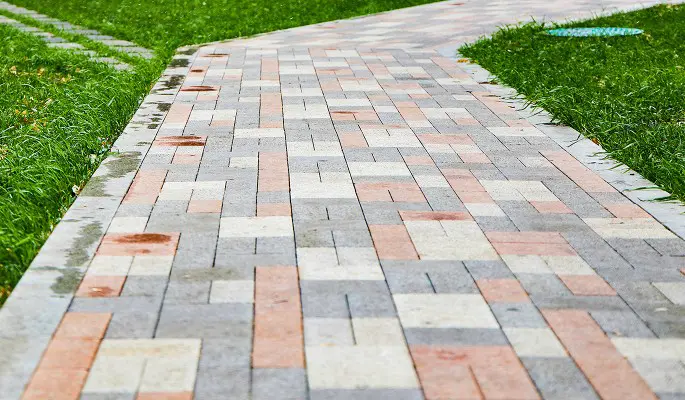 Завершены основная работы по благоустройству у станции БКЛ "Каховская"