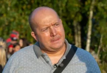 Сергей Бурунов и Жора Крыжовникова вдохновляют на премьере нового сериала sergej burunov i zhora kryzhovnikova vdohnovlyayut na premere novogo seriala-todey-ru-0