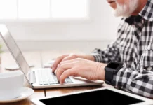 Цзян о том, как ИИ меняет человеческие отношения в виртуальной любви czzyan o tom kak ii menyaet chelovecheskie otnosheniya v virtualnoj lyubvi-todey-ru-0