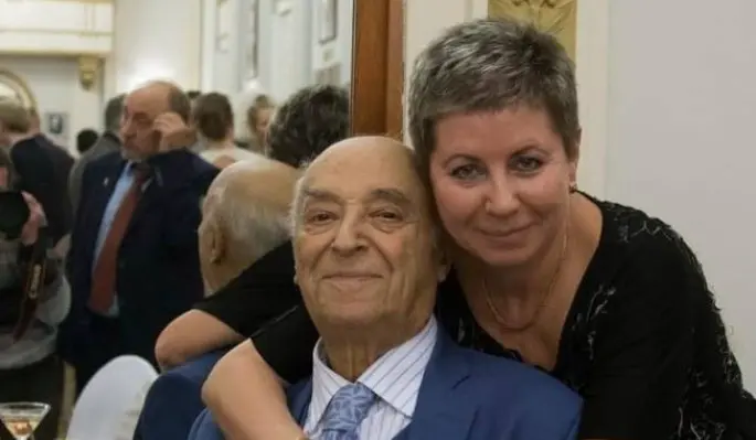 Красивая вдова Этуша поделилась первым свадебным фото