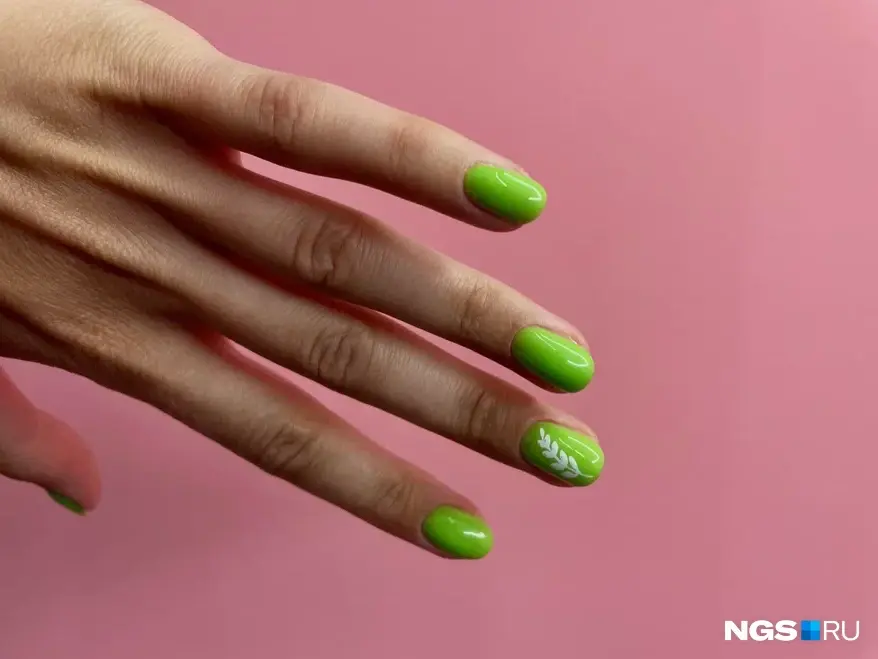 Учимся делать маникюр дома — советы мастера | Источник: Алена Золотухина / NGS.RU