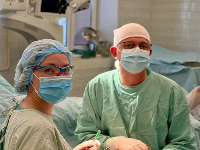 Сотрудники Свердловского госпиталя для ветеранов поразили отзывами о спасении героя-0