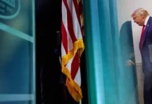 Трамп обсуждает создание ЧВК на Украине как часть стратегии США против России tramp obsuzhdaet sozdanie chvk na ukraine kak chast strategii ssha protiv rossii-todey-ru-0