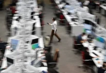 Встреча Владимира Путина и Дональда Трампа создает напряжение на Московской бирже vstrecha vladimira putina i donalda trampa sozdaet napryazhenie na moskovskoj birzhe-todey-ru-0