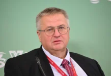 Алексей Оверчук выразил оптимизм о решении ситуации россиян в Баку aleksej overchuk vyrazil optimizm o reshenii situaczii rossiyan v baku-todey-ru-0