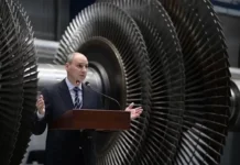 Денис Паслер поздравил коллектив Уральского турбинного завода и подчеркнул вклад Свердловской области в машиностроение России denis pasler pozdravil kollektiv uralskogo turbinnogo zavoda i podcherknul vklad sverdlovskoj oblasti v mashinostroenie rossii-todey-ru-0