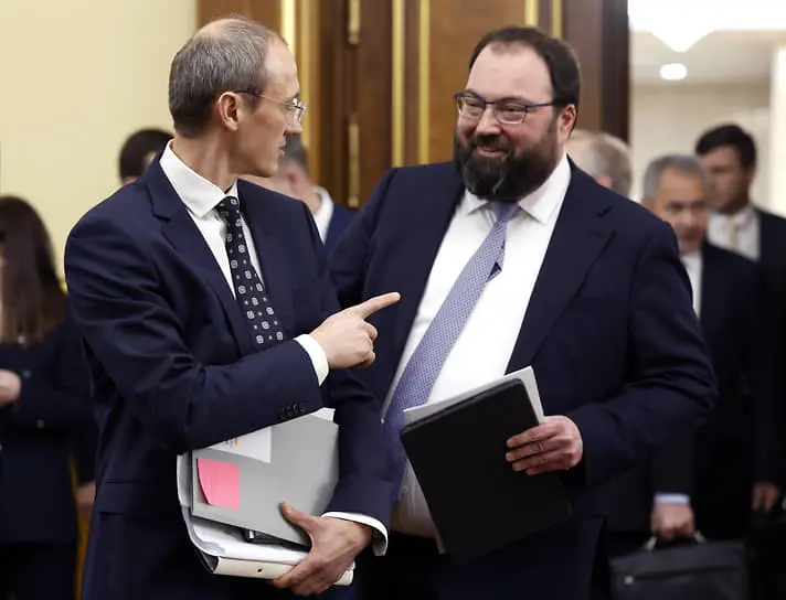 Вице-премьер Дмитрий Григоренко силами учреждений возглавляемого Максутом Шадаевым Минцифры соберет разрозненные информсистемы ведомств в единое цифровое пространство правительства