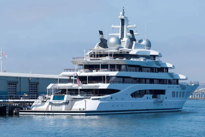 Суперъяхта Amadea