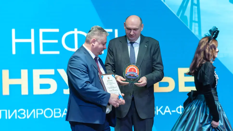 Генеральный директор ООО «СМК Орск» Олег Гайдукевич, врио Губернатора Оренбургской области Евгений Солнцев