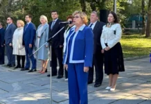 Уральский ГАУ встретил первокурсников вместе с Ольгой Лоретц uralskij gau vstretil pervokursnikov vmeste s olgoj loretcz-todey-ru-0