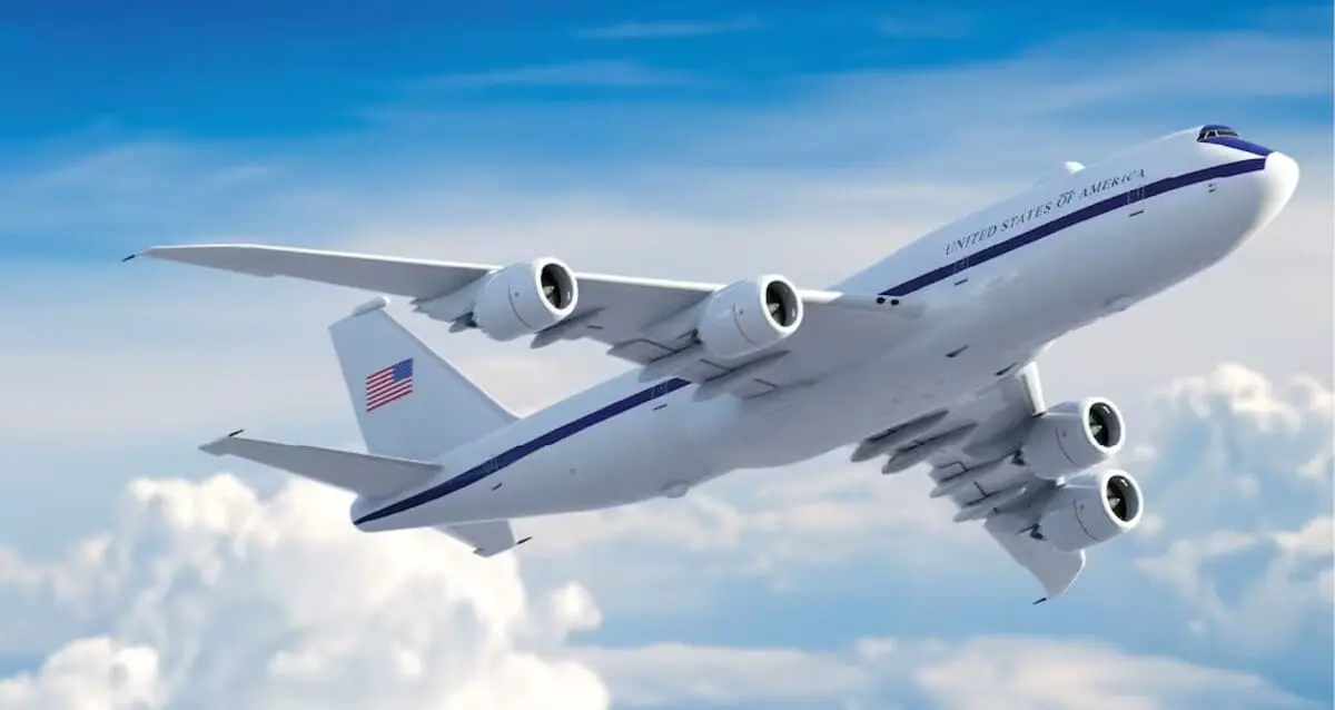 ВВС США начали летные тесты нового E-4C на базе Boeing 747-8 для управления-0