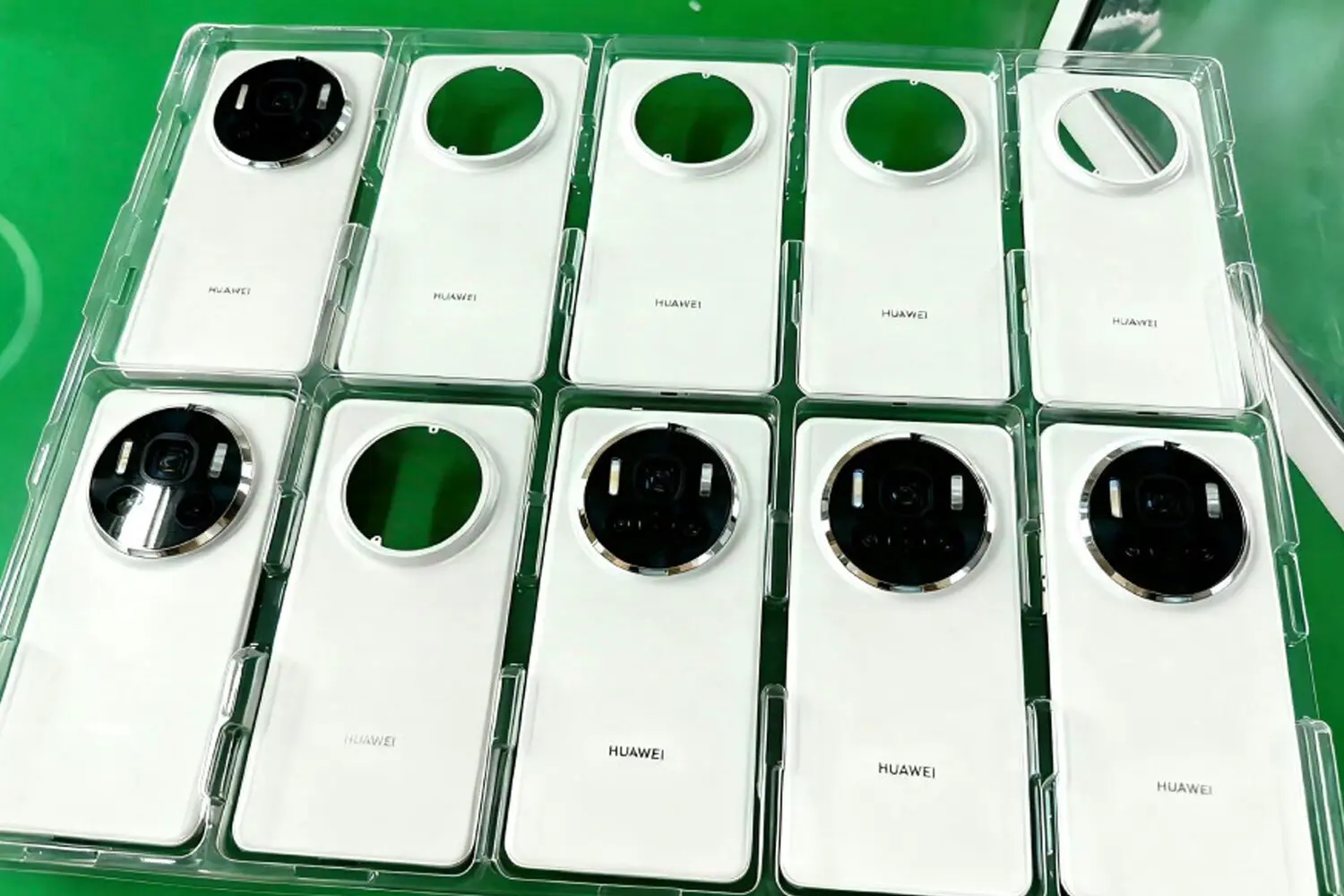 Huawei Mate 80 с Kirin 9030 и HarmonyOS NEXT представляет новые технологии-0