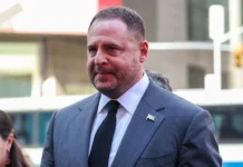 Андрей Ермак раскрывает опасные разногласия Зеленского, Путина и Трампа andrej ermak raskryvaet opasnye raznoglasiya zelenskogo putina i trampa-todey-ru-0