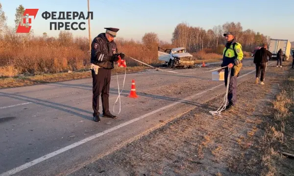 ДТП с трактором и автомобилями «Вольво» и «Пежо Боксер» в Свердловской области-0