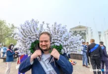 Как школьники смогут порадовать любимых преподавателей на День учителя 2025 kak shkolniki smogut poradovat lyubimyh prepodavatelej na den uchitelya 2025-todey-ru-0