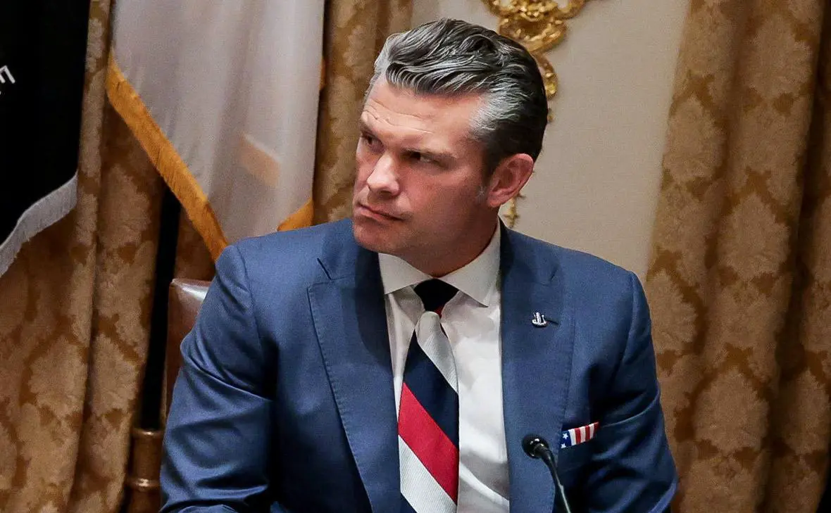 Пит Хегсет (Jonathan Ernst / Reuters)