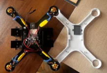 Марк Неволин из НИТУ МИСИС представил инновационный дрон-курьер для города mark nevolin iz nitu misis predstavil innovaczionnyj dronkurer dlya goroda-todey-ru-0