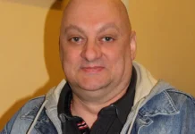 Михаил Церишенко о гармонии и творчестве в юмористическом шоу «Кривое зеркало» mihail czerishenko o garmonii i tvorchestve v yumoristicheskom shou krivoe zerkalo-todey-ru-0