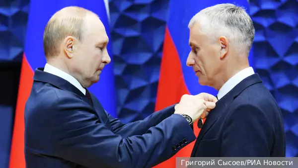 Награжденный Путиным учитель истории Плесовских рассказал, как воспитать Героя России