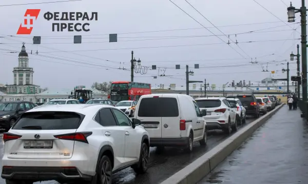Оптимальные маршруты в Петербурге помогут объехать заторы на КАД и Московском шоссе-0
