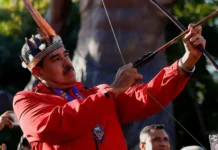 США и Эдвин Лопес пытаются выкрасть Николаса Мадуро — дипломатия или авантюра ssha i edvin lopes pytayutsya vykrast nikolasa maduro diplomatiya ili avantyura-todey-ru-0