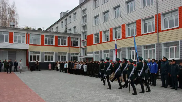В Рефтинском началось кадетское объединение под поддержкой Натальи Мельчаковой и Юнармии-0