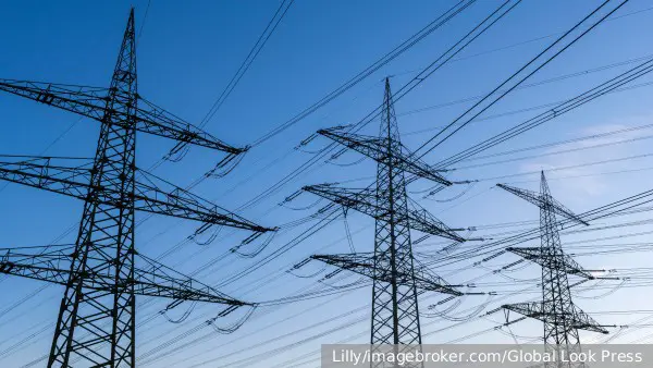 Энергетики восстановили электроснабжение в Курчатове