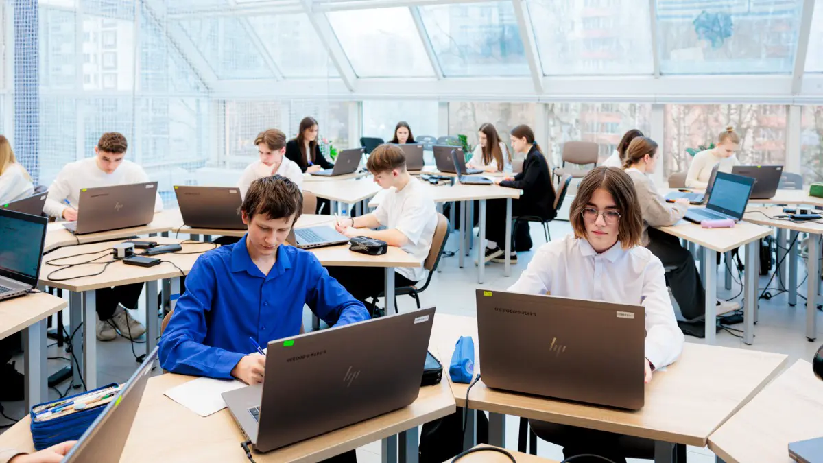 Анастасия Ракова назвала ИИ-сервис для изучения математики одним из самых популярных в МЭШ