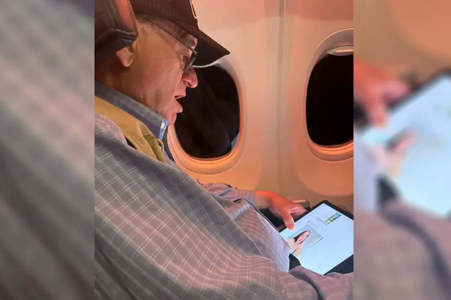 Брэд Шерман объяснил просмотр откровенных фото в X и упомянул Илона Маска-0