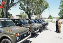 gubernator eao goldshtejn peredaet dnr uaz patriot i kvadrokoptery dlya peredovoj-todey-ru-0