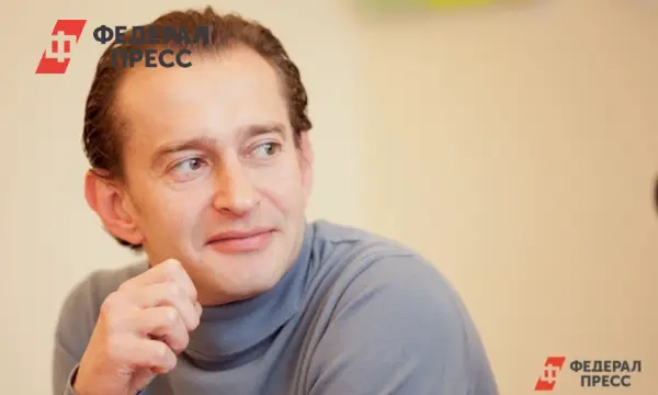 Константин Хабенский делится опытом разрешения конфликтов со школьниками-0